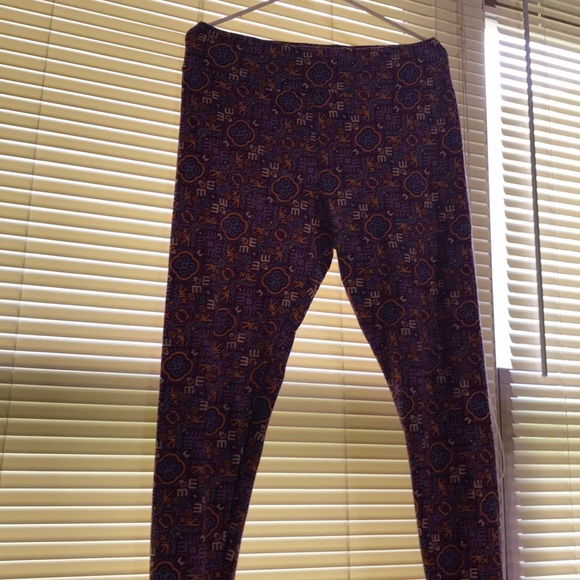 Lularoe tall and curvy leggings - Picture 1 of 2